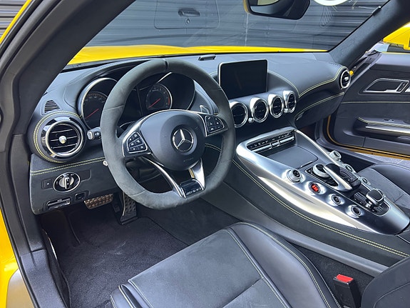 Mercedes-Benz AMG GT S 16 of 30