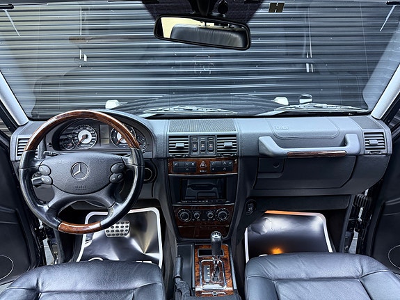 Mercedes-Benz G55 15 of 30