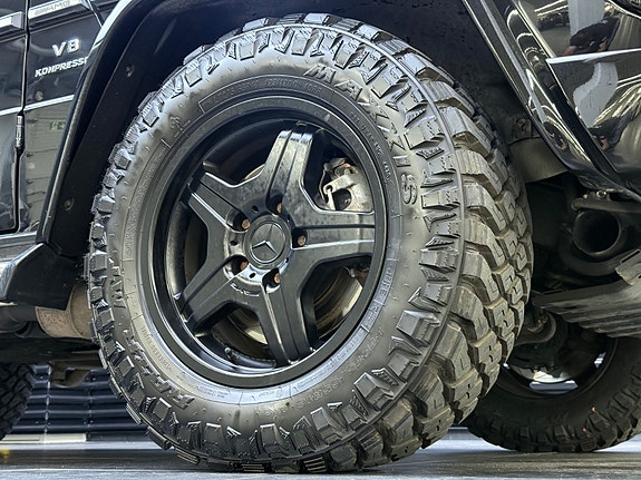 Mercedes-Benz G55 12 of 30