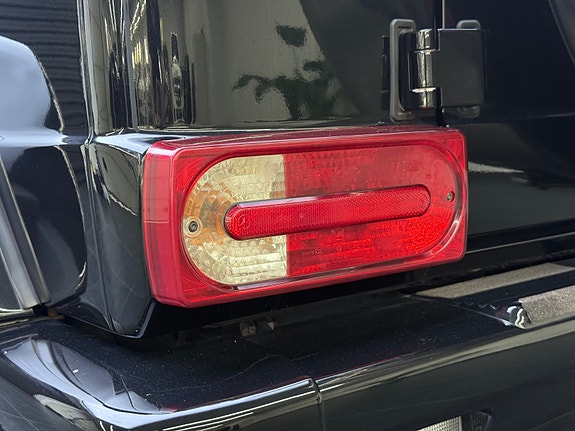 Mercedes-Benz G55 9 of 30