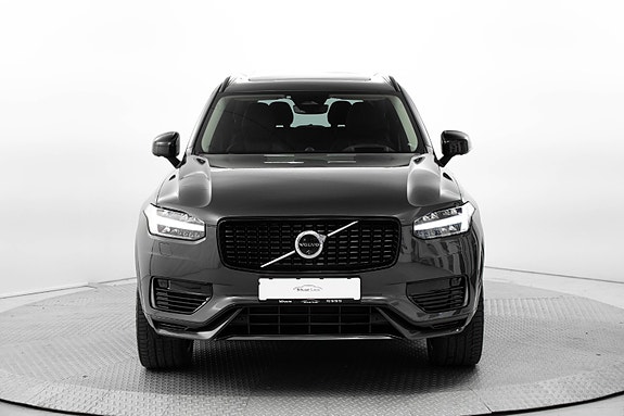 Volvo XC90 3 of 5