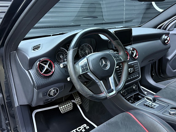 Mercedes-Benz A45 11 of 30
