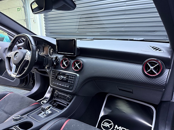 Mercedes-Benz A45 12 of 30
