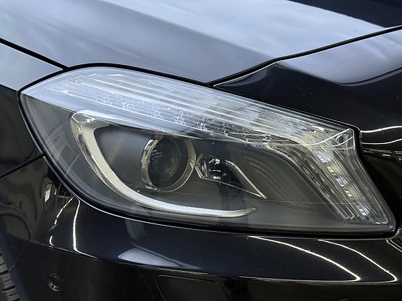 Mercedes-Benz A45 5 of 30