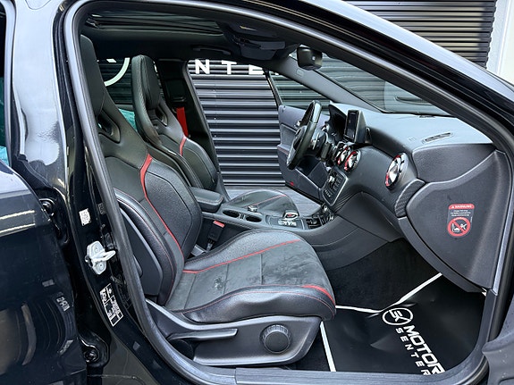 Mercedes-Benz A45 26 of 30