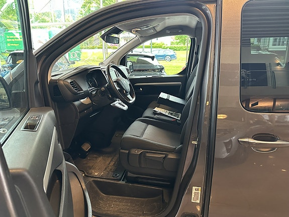 Peugeot e-Expert 19 of 20