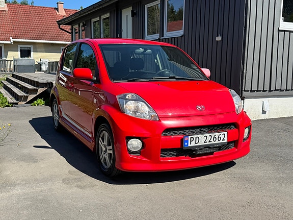 Daihatsu Sirion 3 of 5