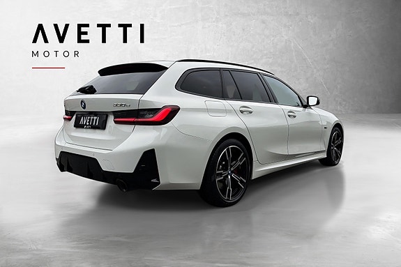 BMW 330e 4 of 5