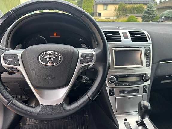 Toyota Avensis 5 of 5