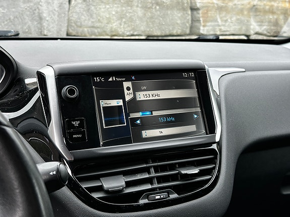 Peugeot 208 22 of 28