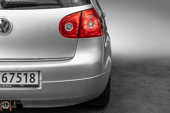 Volkswagen Golf V 8 of 21