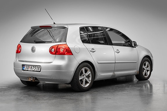 Volkswagen Golf V 9 of 21