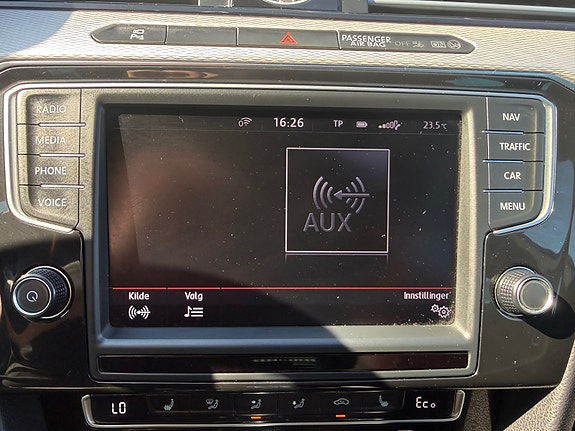 Volkswagen Passat 20 of 30