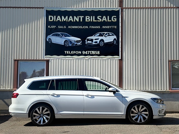 Volkswagen Passat 6 of 30