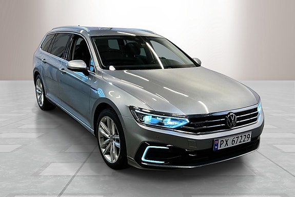 Volkswagen Passat 3 of 5