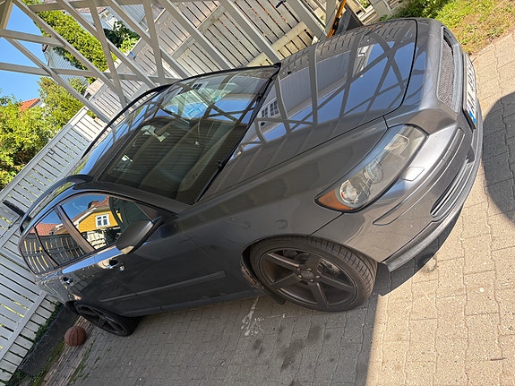 Volvo V50 2 of 11