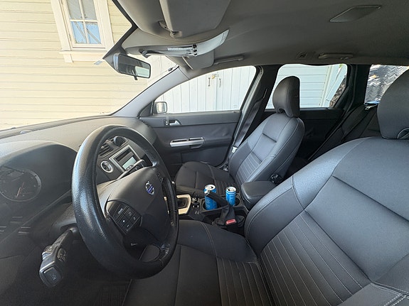 Volvo V50 8 of 11