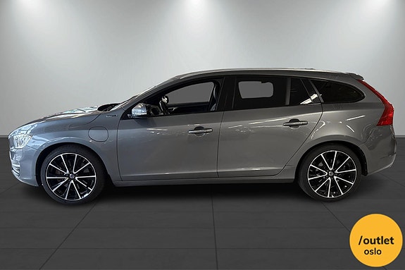Volvo V60 2 of 5