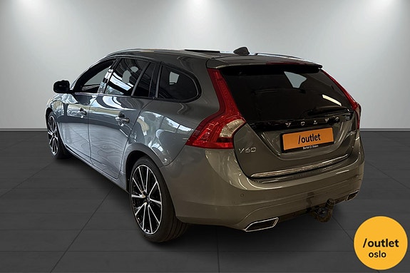 Volvo V60 3 of 5