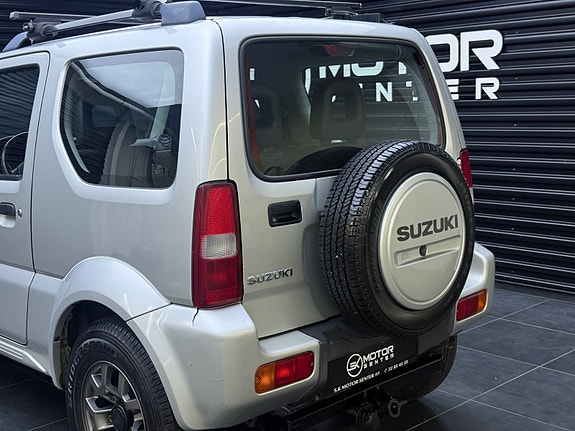 Suzuki Jimny 6 of 30