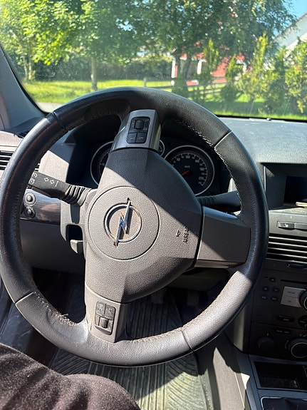 Opel Astra 10 of 11