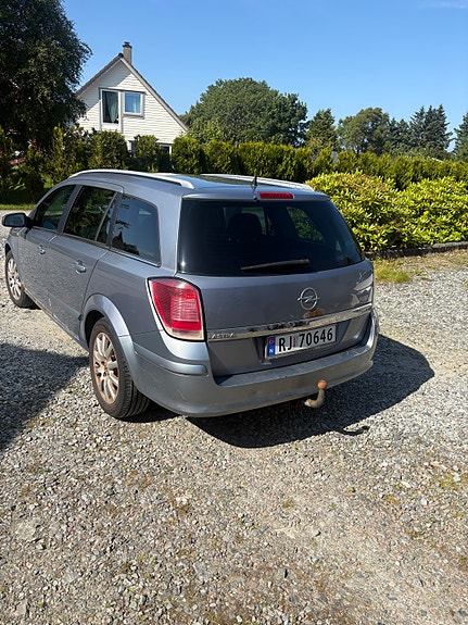 Opel Astra 2 of 11