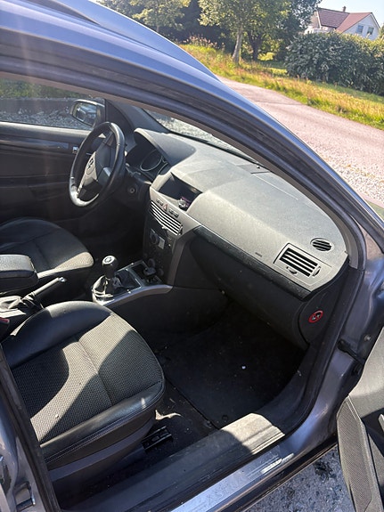 Opel Astra 8 of 11
