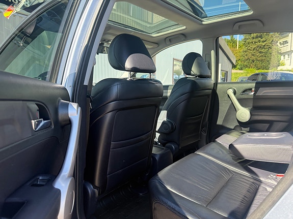 Honda CR-V 27 of 30