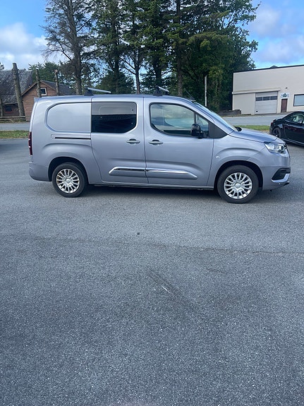 Toyota Proace City 3 of 5