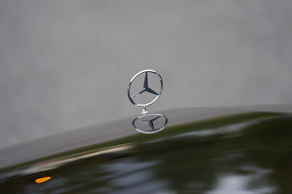 Mercedes-Benz E200 13 of 18
