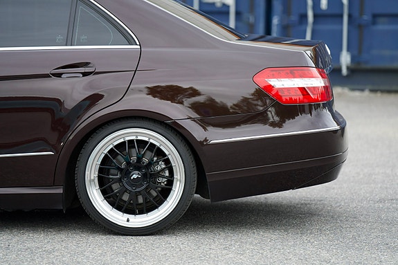 Mercedes-Benz E200 5 of 18