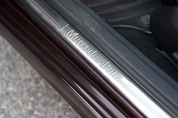 Mercedes-Benz E200 14 of 18