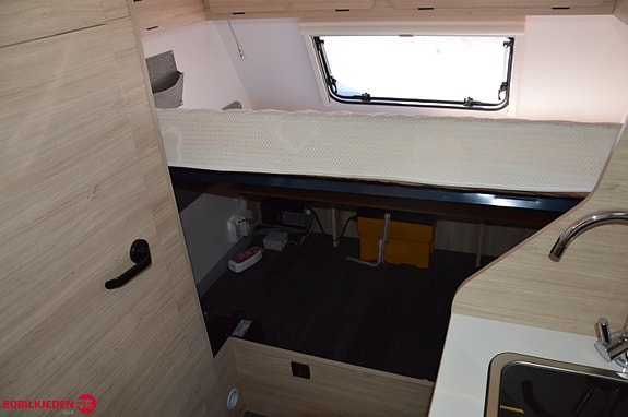 Caravelair Silver Trend 380 3 of 5