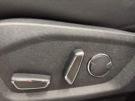 Ford S-MAX 11 of 27