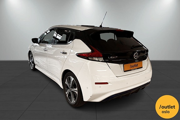 Nissan Leaf 3 of 5