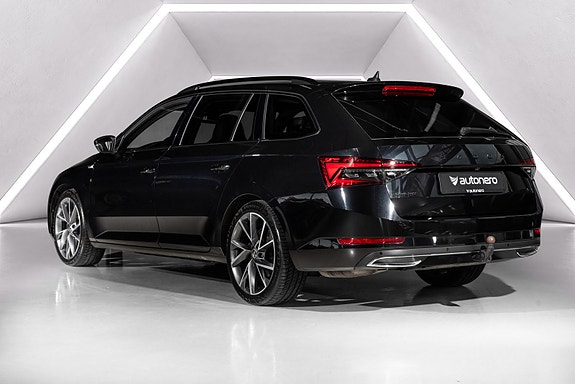 Skoda Superb 2 of 5