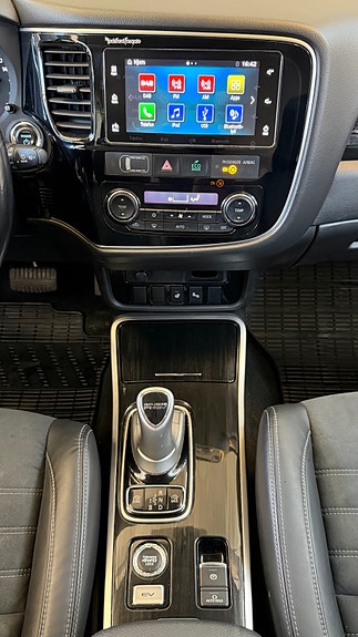 Mitsubishi Outlander 16 of 17