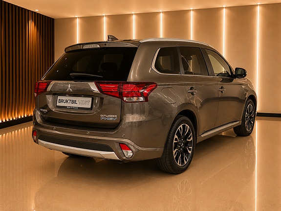 Mitsubishi Outlander 7 of 17