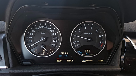 BMW 225xe 17 of 27