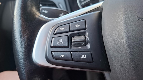 BMW 225xe 19 of 27