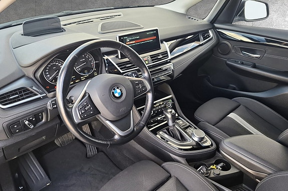 BMW 225xe 12 of 27