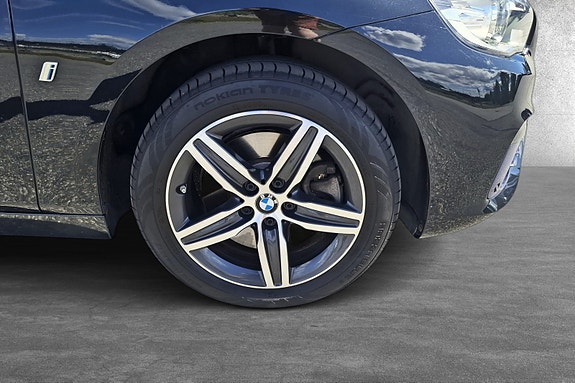 BMW 225xe 10 of 27
