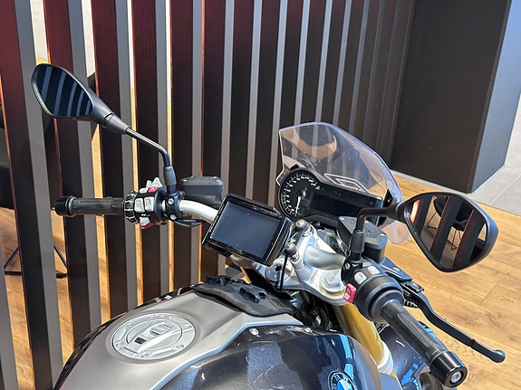 BMW R 1200 R "Fullutstyrt" med koffertsett 7 of 10