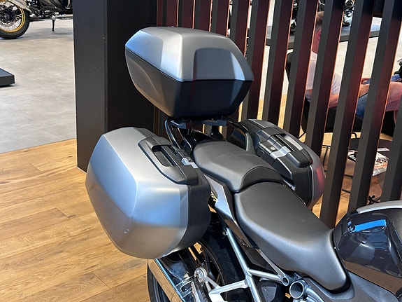 BMW R 1200 R "Fullutstyrt" med koffertsett 6 of 10