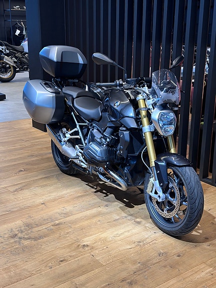 BMW R 1200 R "Fullutstyrt" med koffertsett 3 of 10