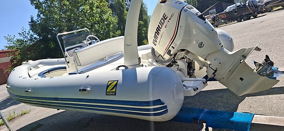 2007 Zodiac Medline II m/Evinrude 150 E-tec // deilig badebåt! 2 of 8