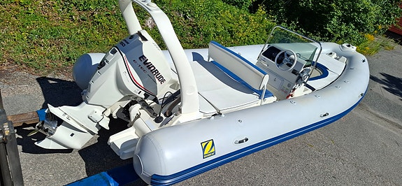 2007 Zodiac Medline II m/Evinrude 150 E-tec // deilig badebåt! 8 of 8
