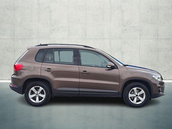 Volkswagen Tiguan 4 of 5