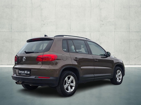 Volkswagen Tiguan 5 of 5