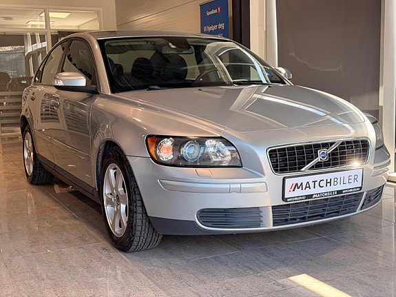 Volvo S40 2 of 30